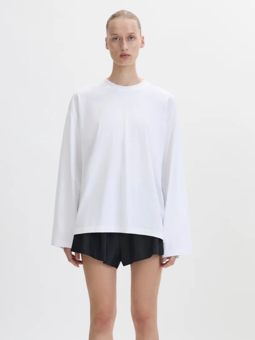 Beare Park White Long-Sleeve Relaxed Crewneck Top